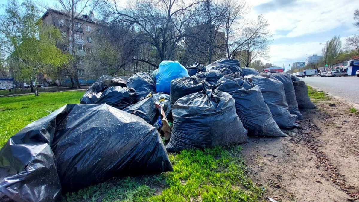 Вывоз и утилизация мусора после субботника в Ленинске-Кузнецком в октябре